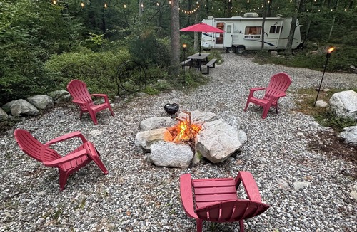 Pine Bush House | TRANQUIL MOUNTAIN SOLITUDE