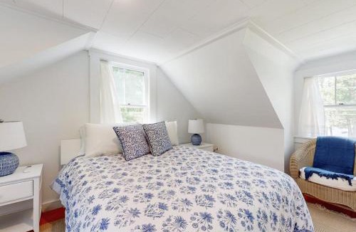 Trevett House | Tranquil Seaside Cottage with Spectacular Views, Wifi & Washer/Dryer