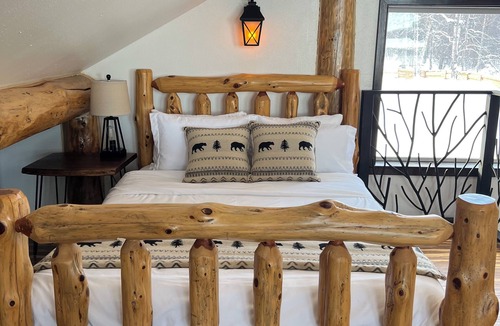 Trapper Creek Cabin | Trapper Creek Lodge, 2 HOMES
