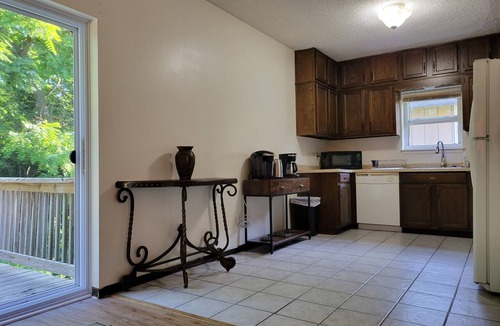 Raytown House | Travelers' Landing - 12 minutes from the World Cup!