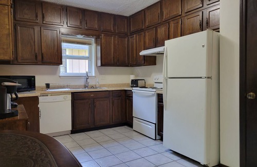Raytown House | Travelers' Landing - 12 minutes from the World Cup!