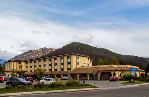Mendenhall Valley Hotel | Travelodge by Wyndham Juneau