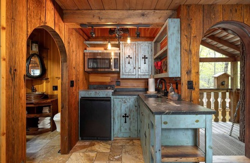 Mount Sunapee Cabin | Tree House Rental Ideal for a Unique Getaway near Lake Sunapee in New Hampshire