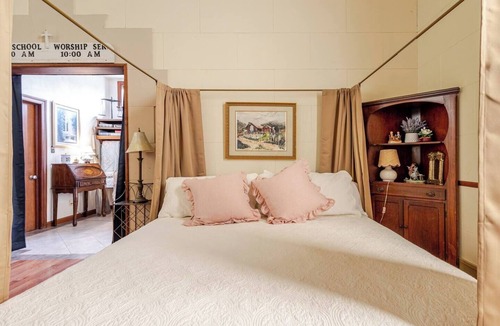 Treloar Bed & Breakfast | Trinity Hill Bed & Breakfast - In Missouri Wine Country