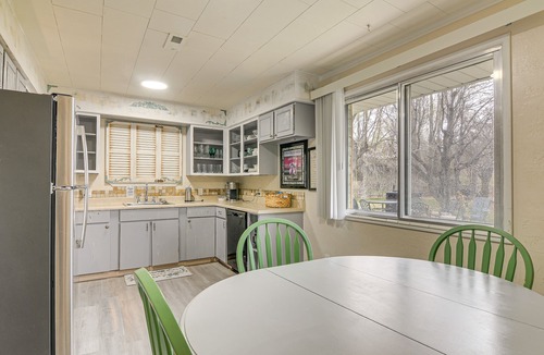 Tropic Cottage | Tropic Getaway Near Bryce Canyon National Park!