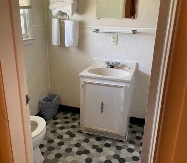 Tipton Hotel | Twin Pine Motel