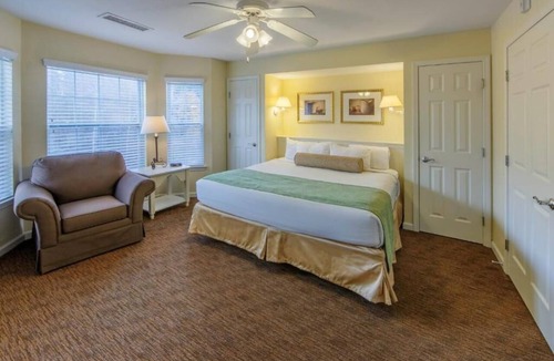 South Lee Hotel | Two 2BR Villas l From Sauna to Sports Courts – Comfort & Fun for Everyone