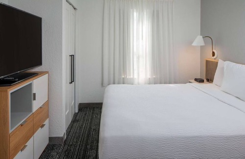 Falls Church Hotel | Two Comfortable 2BR Suites, Pet-friendly, Short Drive to The White House!
