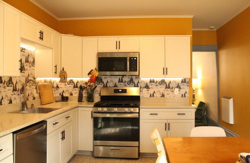 East Liberty House | Two-Story Row House amidst Pittsburgh's East Liberty