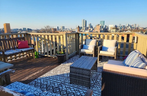 Highland Park Apartment | Uber Cool! Modern City Triplex +Close to center