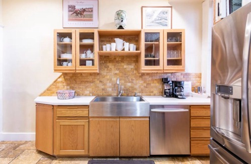 Cherokee Triangle House | Ultimate Getaway: Expansive Home with Hot Tub & Relaxation