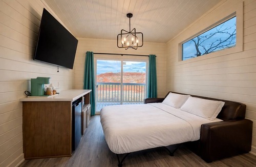 Page Cabin | Ultra Luxury Tiny Home with Deck #1B