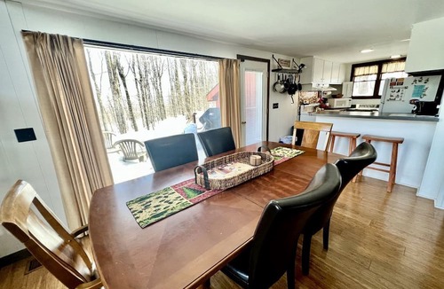Stratton and Bromley Ski Areas Cabin | Unbelievable Cabin with Amazing Sights and Fire Pit in Winhall, Vermont