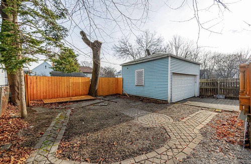 Highland Square House | Unit 1 at Oilgate at Oakdale