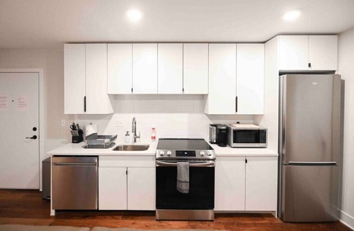 Mill River Apartment | Unit 102 · Near Yale and Downtown Newly Renovated