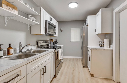 Downtown Akron House | University of Akron Retreat: Dogs Welcome!