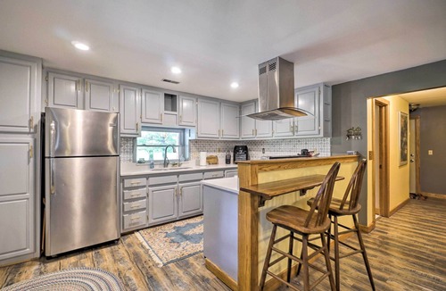 Nashport House | Updated Buckeye Lake Retreat w/Game Room!