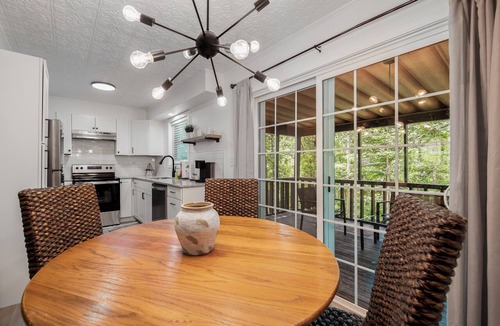 Bella Vista House | Updated, Cozy home- minutes to Tunnel Vision Trail!