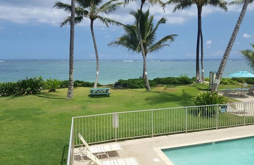 Punaluu Condo | Updated Oceanfront Condo! Long clean beaches to walk & swim! Escape the Crowds!