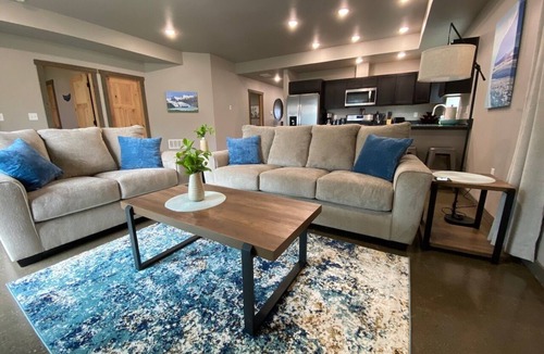 Gateway House | Upper Mesa Villa #11, Glacier Suites - Upper Mesa Villa #4