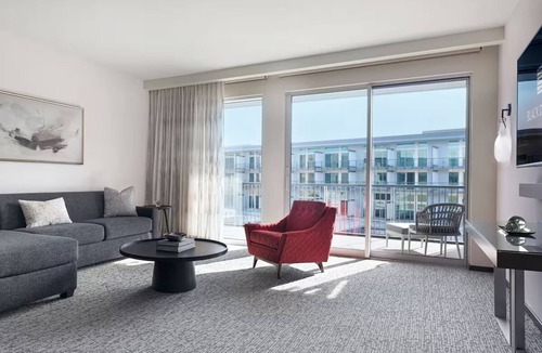 Ivins Hotel | Upscale Desert Room for Relaxation Near Iconic Utah Parks & Sights - 1.5 miles