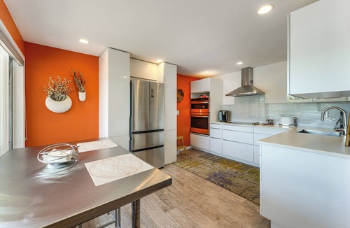 Hull Apartment | Upscale Waterfront Studio! Walk to Nantasket Beach