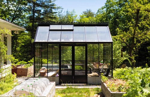 Kerhonkson Cottage | Upstate Kerhonkson Cottage on 2 acres w/firepit and covered patio to guesthouse