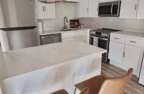 Canaan Valley Apartment | Uptown - Heart of Davis