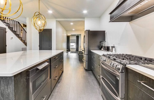 Lexington House | Uptown Lexington Stay, Vineyards & Shopping Nearby