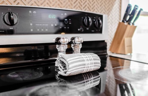 Near East Columbus Apartment | Urban Bohemian Chic - Heart of Columbus!