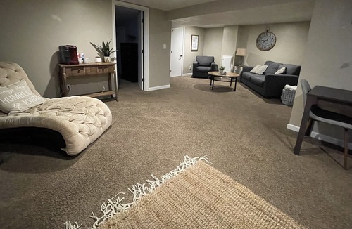 Grandview House | Urban WalkOut 1Bdrm Basement Apt/Full Kitchen