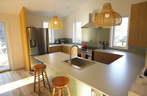Mount Marion Cottage | VACATION Mod Cottage, Idyllic Setting & Every Amenity
