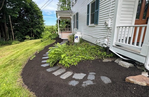 Hallowell House | Vacation or Short-term rental. Spacious 4-bedroom house in welcoming Hallowell.