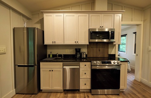 Cuyahoga Falls Cabin | Valley Overlook, heart of Cuyahoga Valley National Park - Cabin for 4