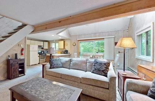 West Dover House | Valley View: Forest Edge 189