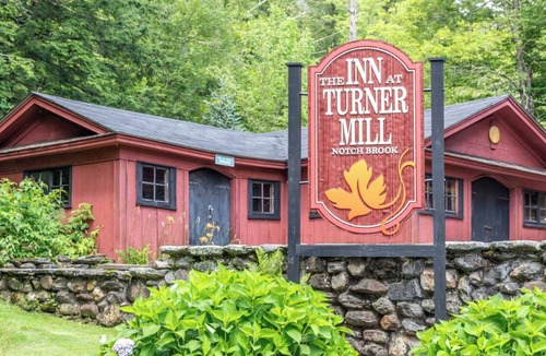 Stowe Area House | Vermont 2BR | Stowe Slopes & Swimming Holes