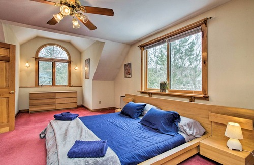 Williamsville House | Vermont Getaway w/ Deck - 6 Miles to Mt Snow!
