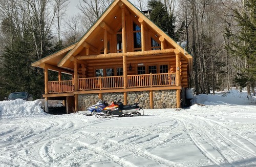 Whitingham Cabin | Vermont Lake Front Log Cabin Close to Mt. Snow