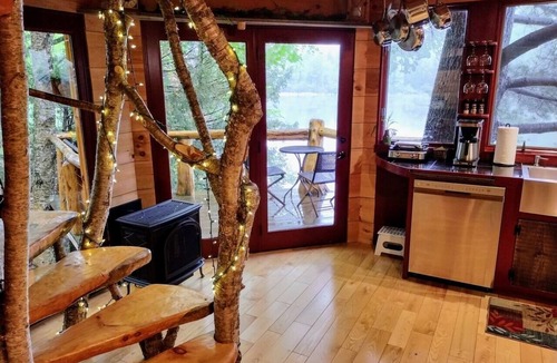 Coventry Cabin | Vermont Tree Cabin on Walker Pond, private retreat
