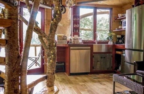 Coventry Cabin | Vermont Tree Cabin on Walker Pond, private retreat