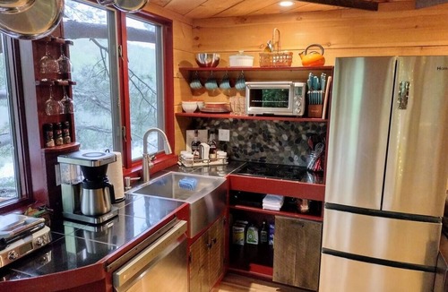 Coventry Cabin | Vermont Tree Cabin on Walker Pond, private retreat