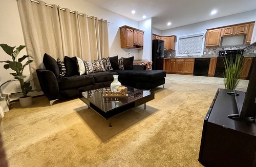 Rutland House | VERY LUXURIOUS QUIET AND PEACEFUL APARTMENT .PRIVATE ENTRANCE