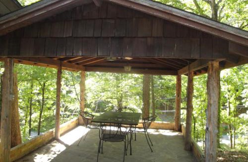 Mount Ida House | VGL - Mountain Harbor's four bedroom house