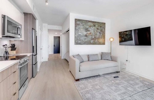 NoMa Hotel | Vibrant Noma Location 1BR with Private Balcony | DC