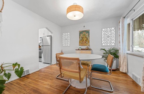Pittsburgh House | Vibrant Walkable Aspinwall Home