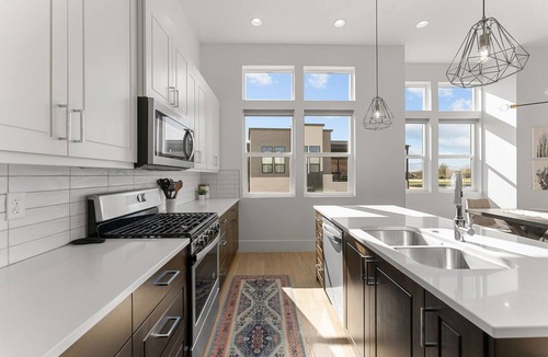 Bloomington Condo | Villa #20 at Bloomington Country Club: Pool, Golf, Restaurant