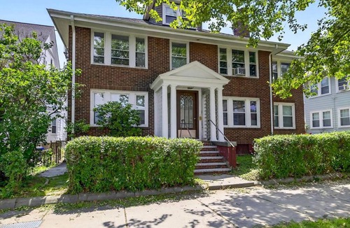 St. Elizabeth's Apartment | Vintage 5BR apt in Boston with Free Parking