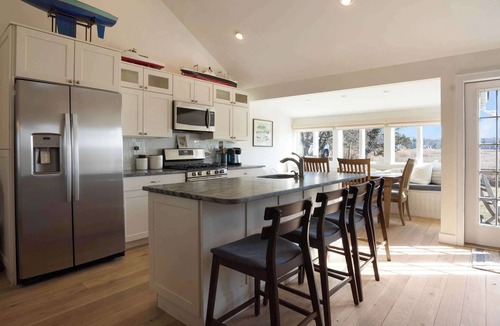 Wading River House | Wading River Beach Cottage | Steps to Shore, Screened Porch