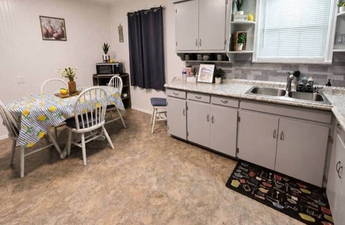 Longview House | Waggoner in Longview