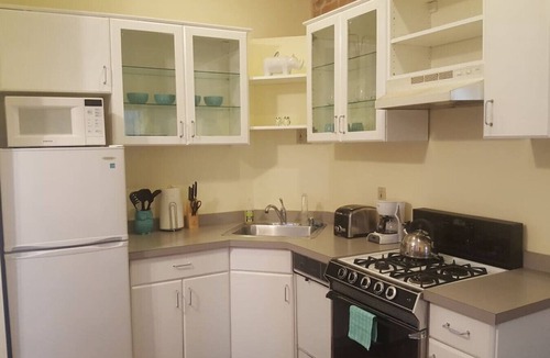 Adams Morgan Bed & Breakfast | Walk Everywhere! Charming Adams Morgan 1 BR!